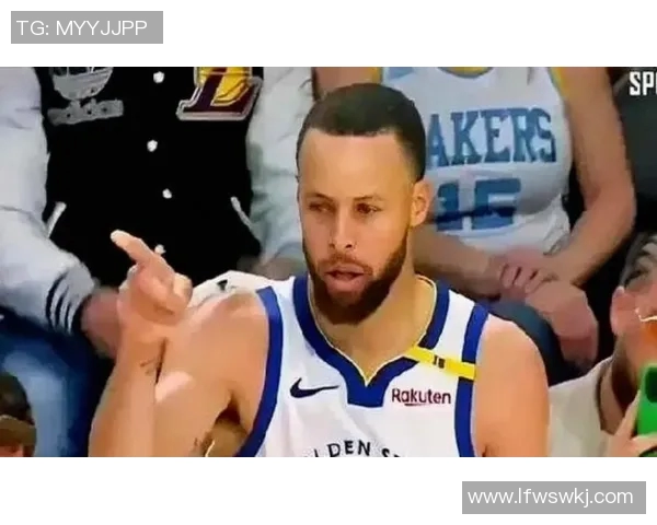 湖人队与勇士队激战正酣谁能在季后赛中笑到最后